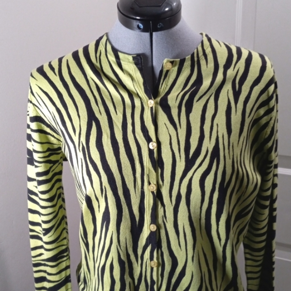NWT City Silk Sz Small, Silk Lizard Black Sweater, Button Front.